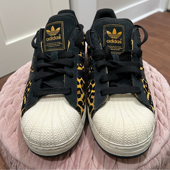 Mens Adidas Animal print. leopard superstar - Picture 2 of 5